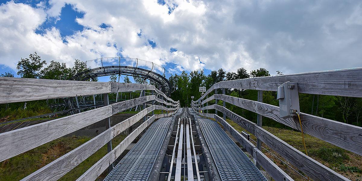 Returning visitors enjoying Wears Valley Tennessee and Smoky Mountain scenery