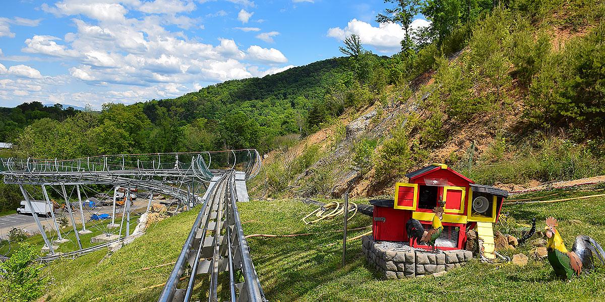 Scenic day trip through Wears Valley Tennessee with mountain views and family attractions